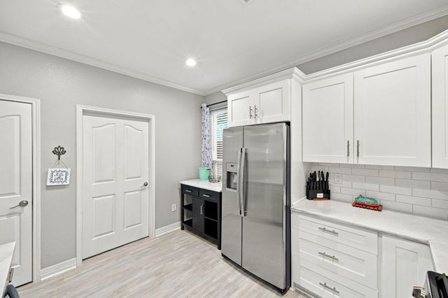 2205 30th Street, Galveston, TX 77550