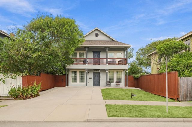 2205 30th Street, Galveston, TX 77550