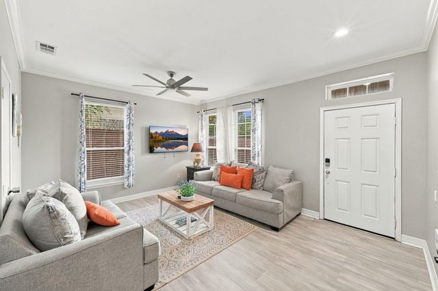 2205 30th Street, Galveston, TX 77550
