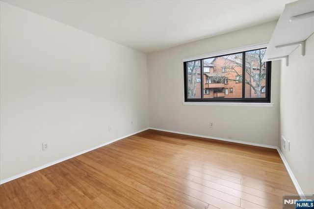 117 Sunset Key 117, Secaucus, NJ 07094