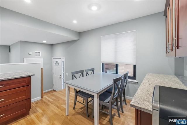 117 Sunset Key 117, Secaucus, NJ 07094