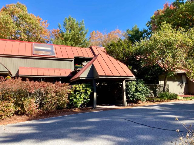 125 Redrock Dr Apt 201, Burlington, VT 05401
