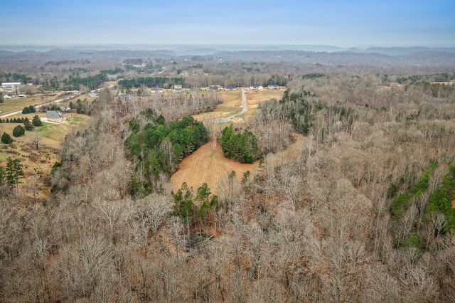 1 Johnson Chapel Rd, Sparta, TN 38583