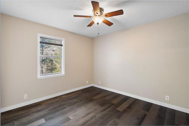 629 W Broadacre Road NW, Dalton, GA 30721