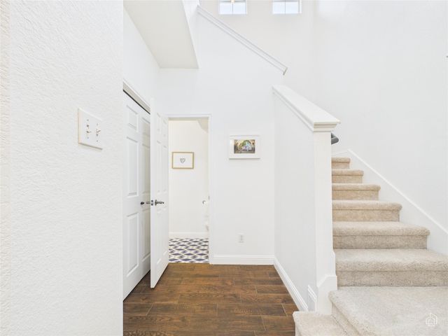 1819 Village Oak CT, Austin, TX 78704