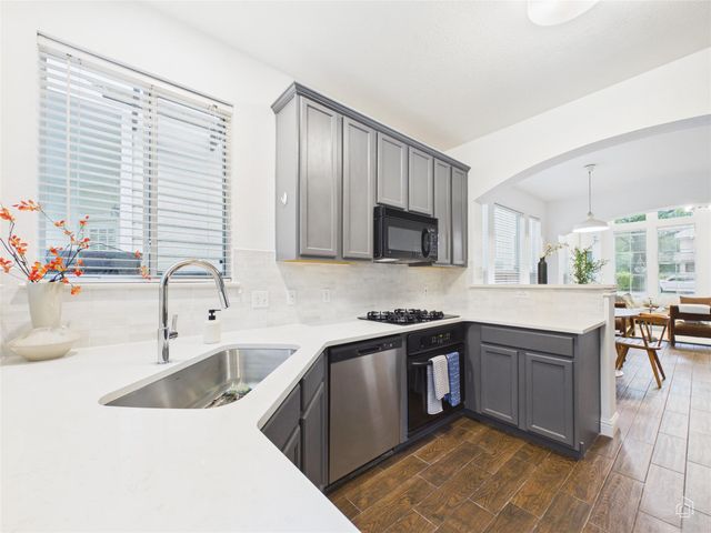 1819 Village Oak CT, Austin, TX 78704