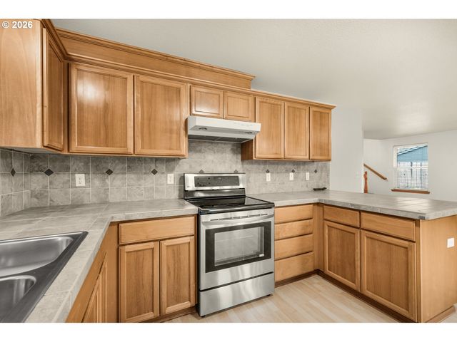 1901 Se 177TH Ave, Portland, OR 97233