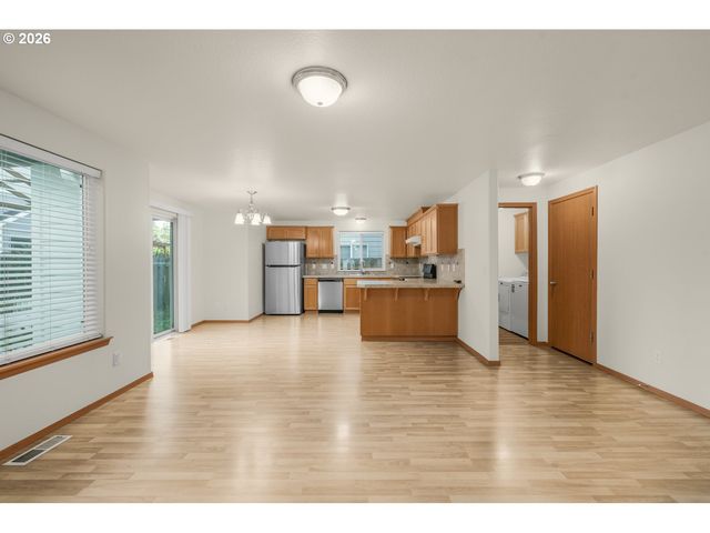 1901 Se 177TH Ave, Portland, OR 97233