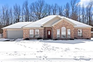 16 Lakeland Dr, Cabot, AR 72023