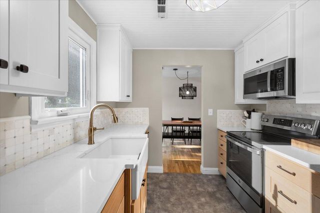 206 Girard Drive, Medford, OR 97504