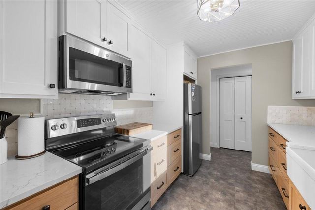 206 Girard Drive, Medford, OR 97504