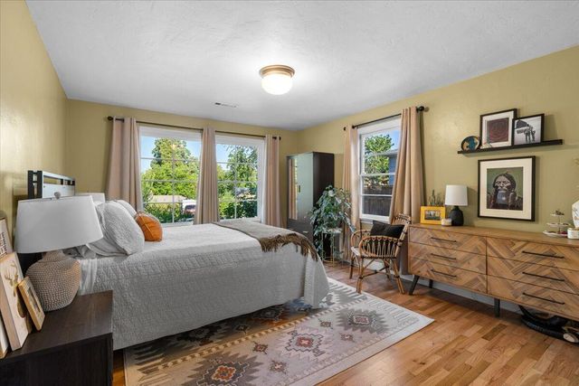 206 Girard Drive, Medford, OR 97504