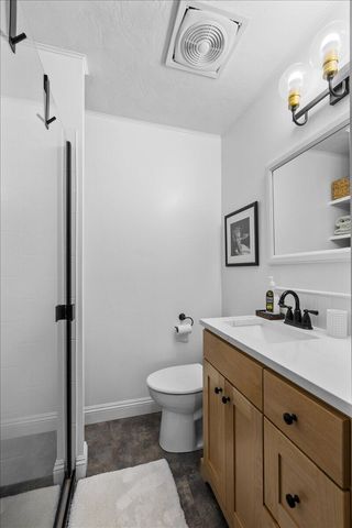 206 Girard Drive, Medford, OR 97504