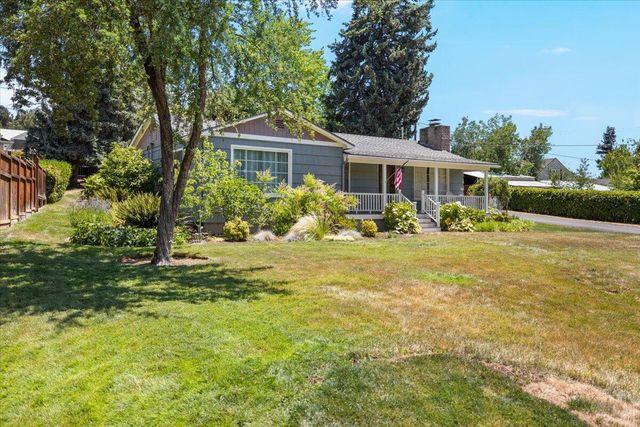 206 Girard Drive, Medford, OR 97504