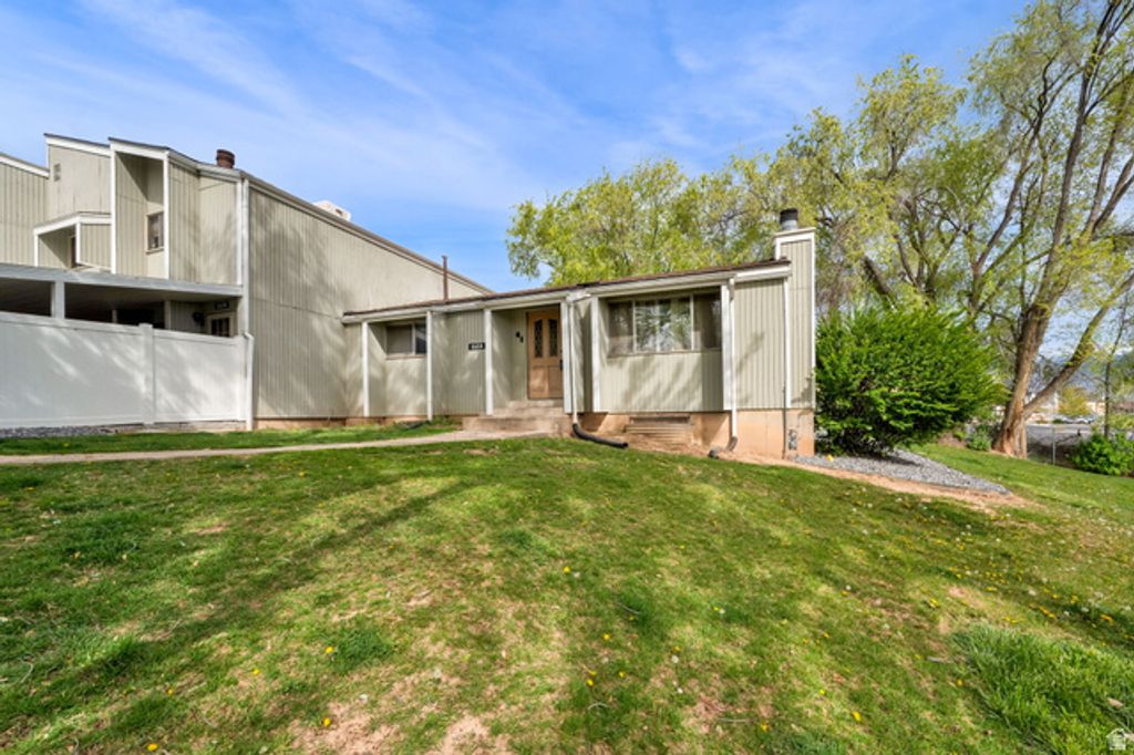 Image 1 of property listing at 865 S 1650 E #A, Clearfield, UT 84015