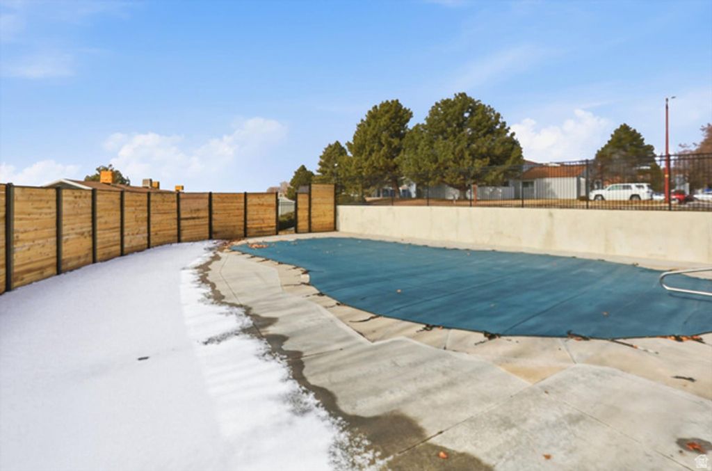 Image 23 of property listing at 865 S 1650 E #A, Clearfield, UT 84015