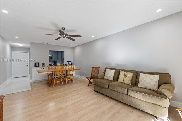 4110 NW 88th Ave 205, Coral Springs, FL 33065