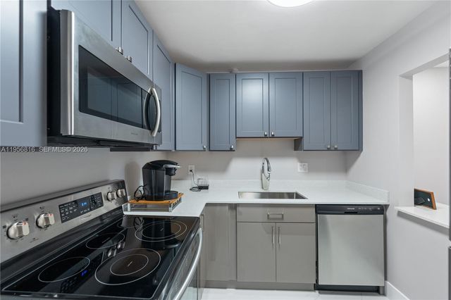 4110 NW 88th Ave 205, Coral Springs, FL 33065