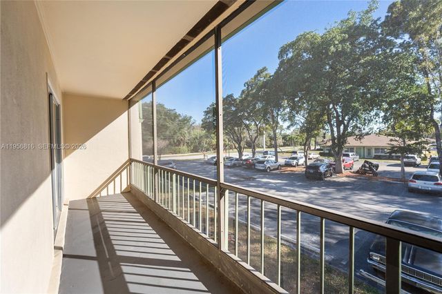 4110 NW 88th Ave 205, Coral Springs, FL 33065