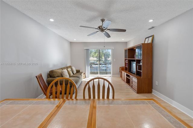 4110 NW 88th Ave 205, Coral Springs, FL 33065