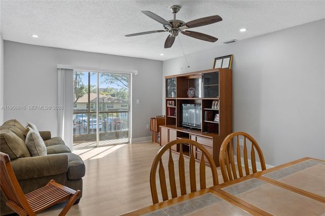 4110 NW 88th Ave 205, Coral Springs, FL 33065