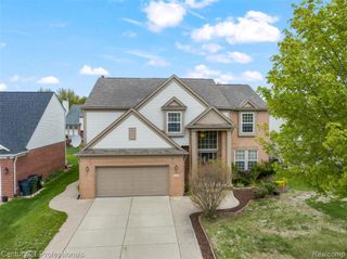 49385 Central Park E, Utica, MI 48317