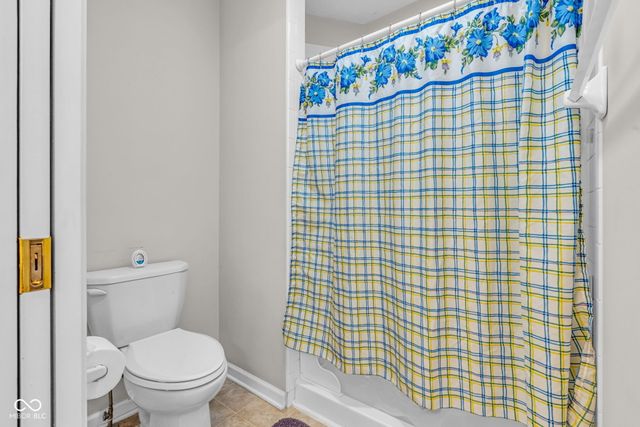 7330 Lake Lakota Place, Indianapolis, IN 46217