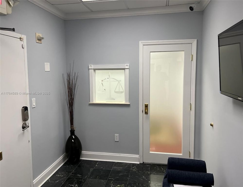 3800 S Ocean Dr 217, Hollywood, FL 33019