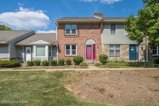 10505 Burns Ct, Louisville, KY 40223