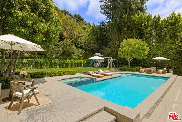 2878 Royston Place, Beverly Hills, CA 90210