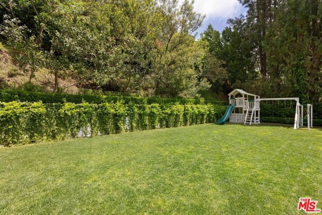 2878 Royston Place, Beverly Hills, CA 90210