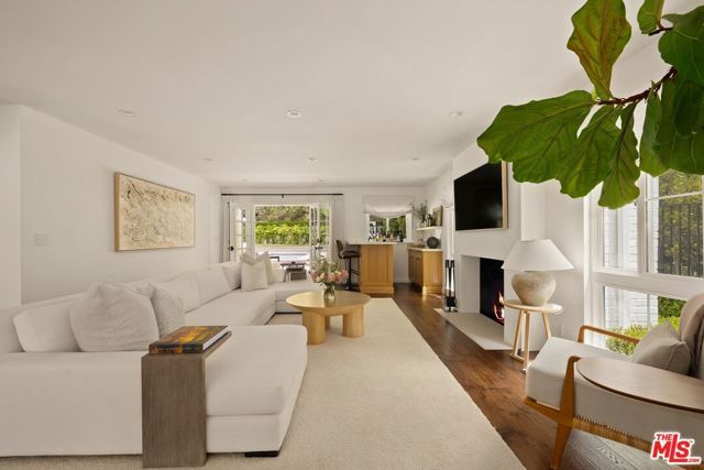 2878 Royston Place, Beverly Hills, CA 90210