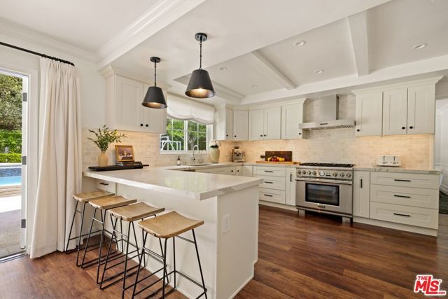 2878 Royston Place, Beverly Hills, CA 90210
