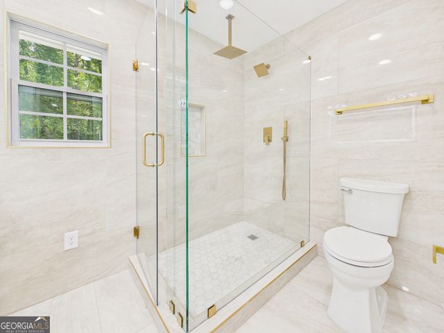 6740 Tell Road, Fairburn, GA 30213