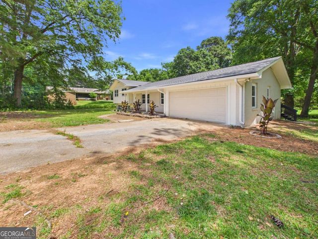 6740 Tell Road, Fairburn, GA 30213
