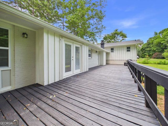 6740 Tell Road, Fairburn, GA 30213