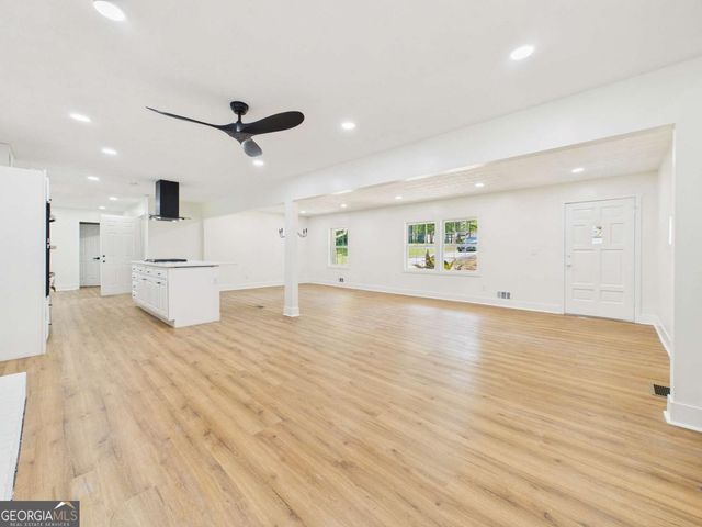 6740 Tell Road, Fairburn, GA 30213