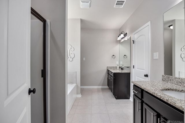 18326 Sunset Park Dr, Prairieville, LA 70769