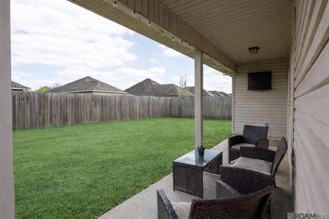 18326 Sunset Park Dr, Prairieville, LA 70769