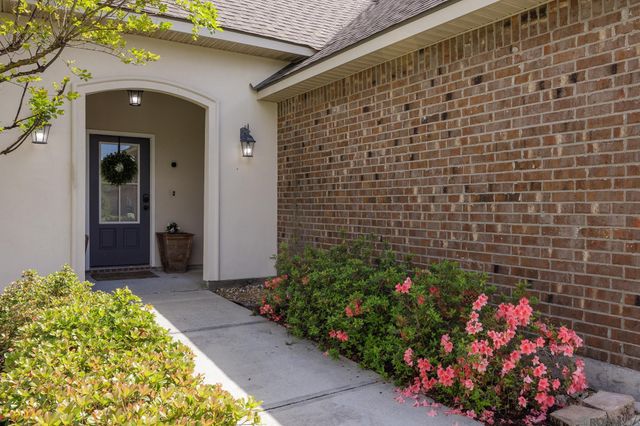 18326 Sunset Park Dr, Prairieville, LA 70769