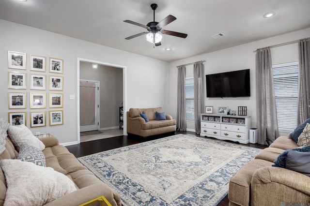 18326 Sunset Park Dr, Prairieville, LA 70769