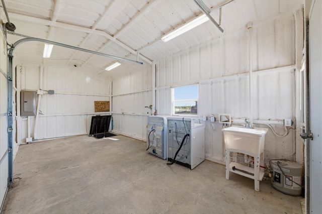 266 County Road 4577, Boyd, TX 76023