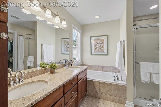 4141 Oak Street, Grand Blanc, MI 48439