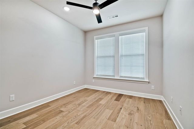 1 Linfield Lane, Bella Vista, AR 72715