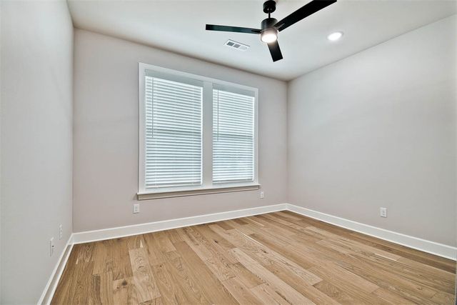 1 Linfield Lane, Bella Vista, AR 72715