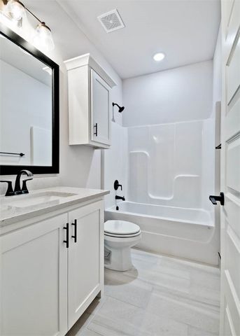 1 Linfield Lane, Bella Vista, AR 72715