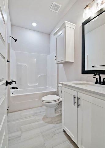 1 Linfield Lane, Bella Vista, AR 72715