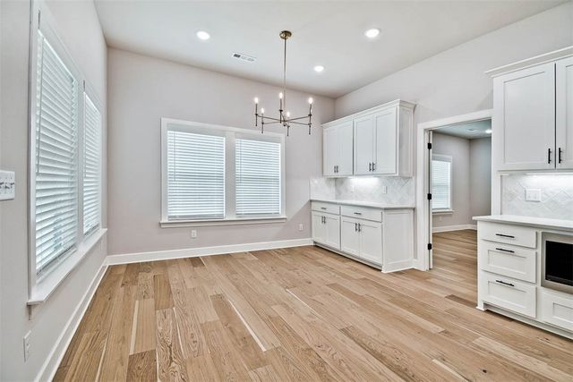 1 Linfield Lane, Bella Vista, AR 72715