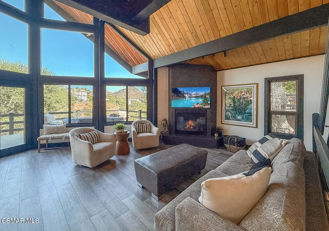 123 Lake Sherwood Drive, Lake Sherwood, CA 91361