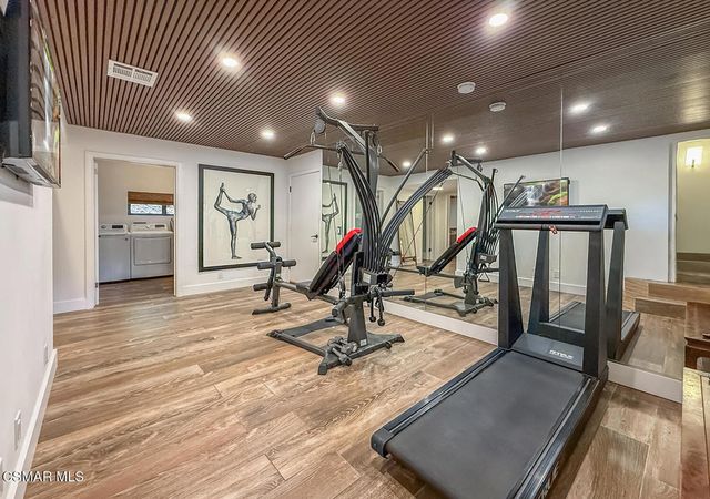 123 Lake Sherwood Drive, Lake Sherwood, CA 91361